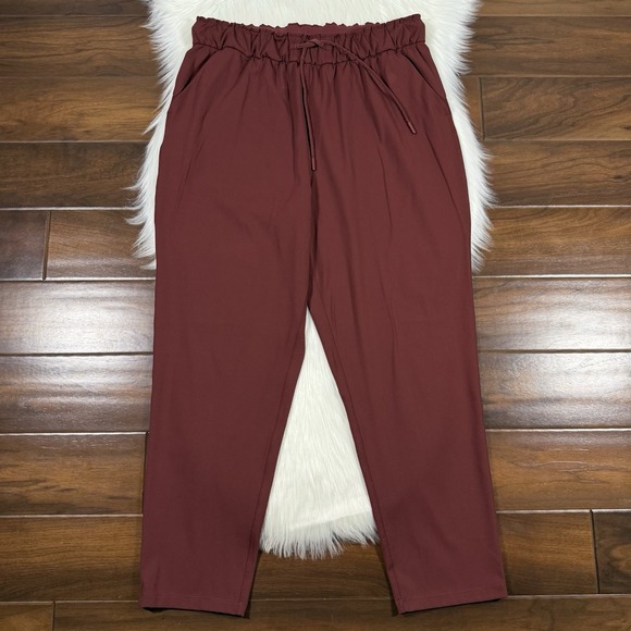Lululemon Women's Size 12 Burgundy Keep Moving 7/8 Pants W5DCFS - Picture 1 of 9